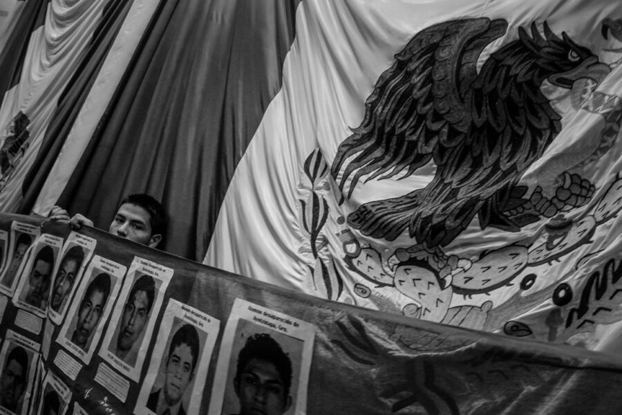 Toma del Congreso de Sonora por los 43 estudiantes de Ayotzinapa (4)